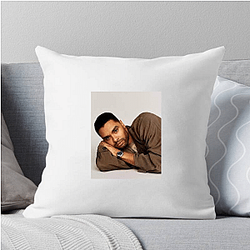 Legendary Actor Rege Jean Page Pillows Cover