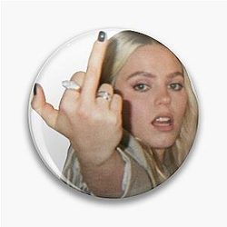 Renee Rapp Middle Finger
