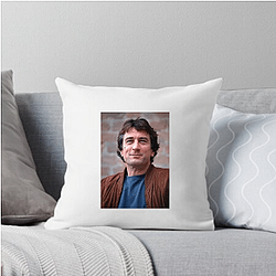 Versatile Actor Robert De Niro Pillows Cover