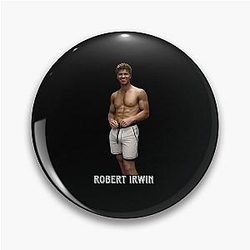 Robert Irwin shirtless