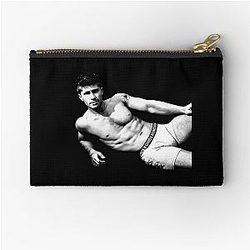Robert Irwin shirtless zipper pouch