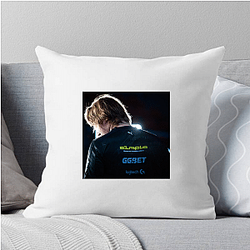 s1mple streams often on Twitch S1Mple Pillows Cover