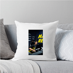 s1mple is known for high skill S1Mple Pillows Cover