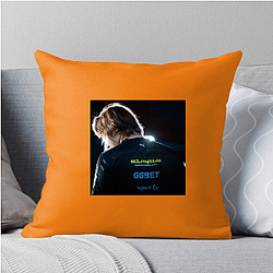 s1mple streams often on Twitch S1Mple Pillows Cover