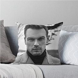 Fan Art Sam Heughan Throw Pillow