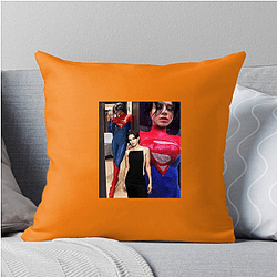 Leading Lady Sasha Calle Pillows Cover