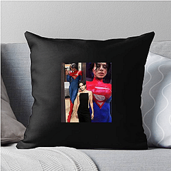 Leading Lady Sasha Calle Pillows Cover