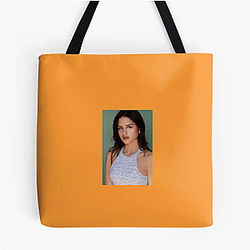 Red Carpet Queen Sasha Calle Bags