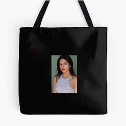 Red Carpet Queen Sasha Calle Bags