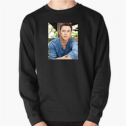 Scotty McCreery won the tenth season of American Idol Scotty Mccreery Sweatshirts