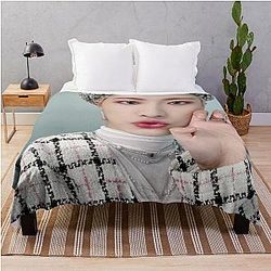 ATEEZ Seonghwa Throw Blanket