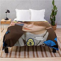 Stray Kids Seungmin throw blanket