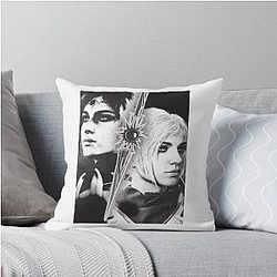 Shadowheart (Sharran Selûnite) Throw Pillow