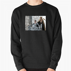 Snow White and the Huntsman received mixed reviews Snow White And The Huntsman Sweatshirts