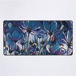 Flores Do Campo Nos Tons De Azul E Sombras Brancas Desk Mat