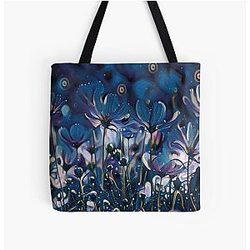 Flores do campo nos tons de azul marinho e sombras brancas All Over Print Tote Bag 

Cleaned title:
Flores do campo nos tons de azul e sombras brancas All Over Print Tote Bag