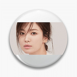 Red Carpet Queen Song Hye Kyo Pins