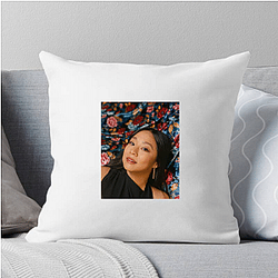 Hollywood Starlet Stephanie Hsu Pillows Cover