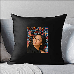 Hollywood Starlet Stephanie Hsu Pillows Cover