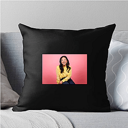 Academy Award Winner Stephanie Hsu Pillows Cover
