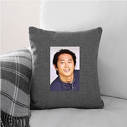 Legendary Actor Steven Yeun Pillows Cover