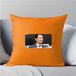 Versatile Actor Steven Yeun Pillows Cover