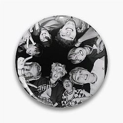 Stray Kids Pin