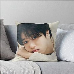 Han Jisung Stray Kids 5STAR SKZ ot8 members comeback concept kpop boy group jyp Throw Pillow