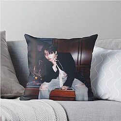 Stray Kids Han - Do It Throw Pillow