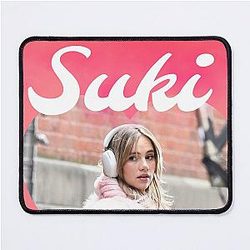 Suki Waterhouse with Mouse Pad