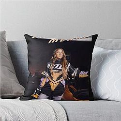 Tate McRae - 2 Hands Throw Pillow