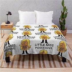 Tate McRae T8 Throw Blanket