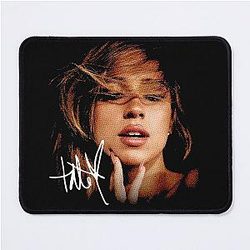 Tate McRae Mouse Pad