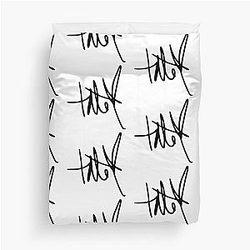 Tate McRae Autograph Duvet Cover
