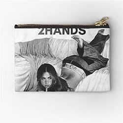 Tate McRae 2 Hands Poster Zipper