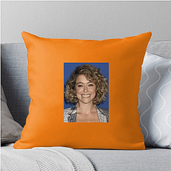 Breakout Actress Tatiana Maslany Pillows Cover
