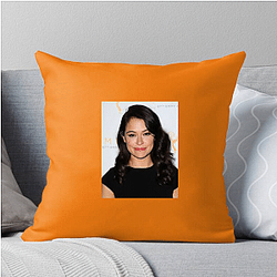 Legendary Actress Tatiana Maslany Pillows Cover