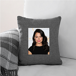 Legendary Actress Tatiana Maslany Pillows Cover