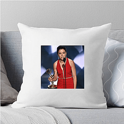Glamorous Diva Tatiana Maslany Pillows Cover