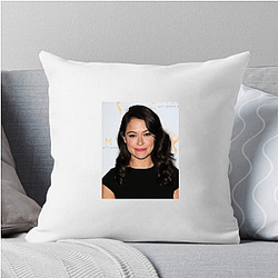 Legendary Actress Tatiana Maslany Pillows Cover