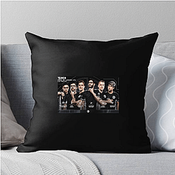 Team Solomid fields players in Apex Legends Team Solomid Pillows Cover