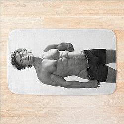 Jeremy White The Bear Star's Sculpted Physique