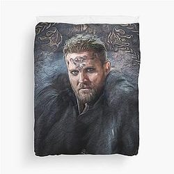 Ragnar the Younger - The Last Kingdom Duvet Cover