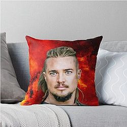 Uhtred of Bebbanburg. The Last Kingdom. Willow Days Throw Pillow