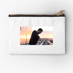 The Pitt Witness The Daily Grind Look The Pitt Zipper Pouches