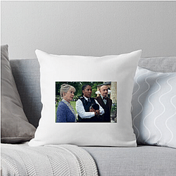 The Thursday Murder Club members solve cold case murders for enjoyment The Thursday Murder Club Pillows Cover