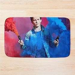 Tom Holland Brings Bath Mat