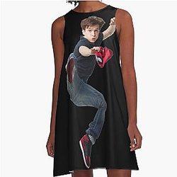 Wallpaper Tom Holland Dress