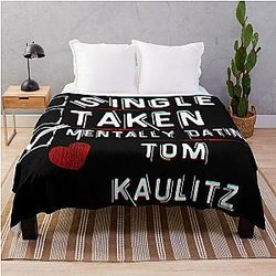 Mentally Dating Tom Kaulitz Throw Blanket