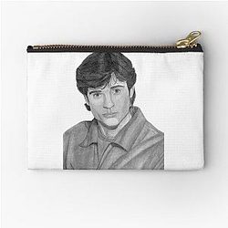 Tom Welling Pouch